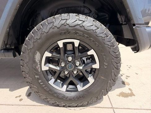 Used 2025 Jeep Wrangler Unlimited Rubicon 4xe w/ Safety Group AWD/4WD image 7