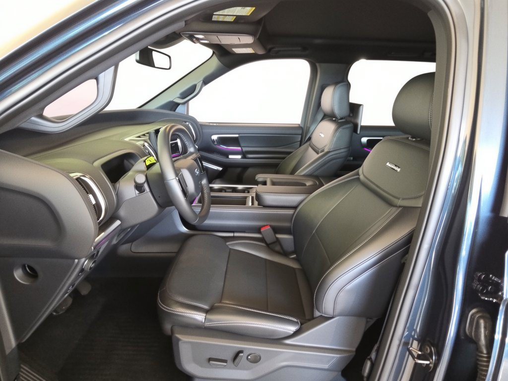 Used 2026 Ford Expedition Platinum w/ Stealth Performance Package AWD/4WD image 4