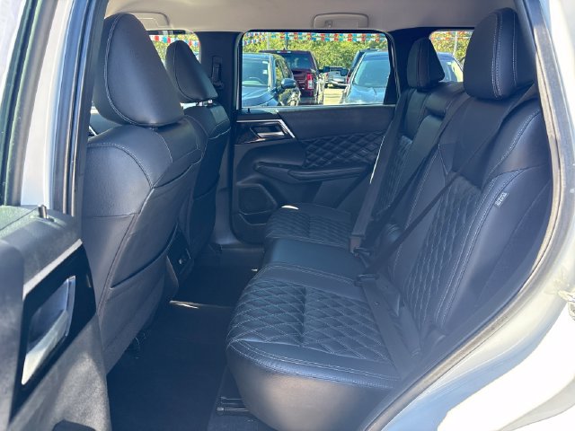 Used 2022 Mitsubishi Outlander SEL AWD/4WD image 19