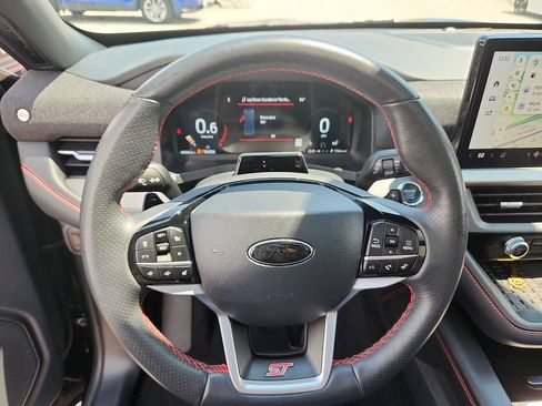 Used 2025 Ford Explorer ST AWD/4WD image 16