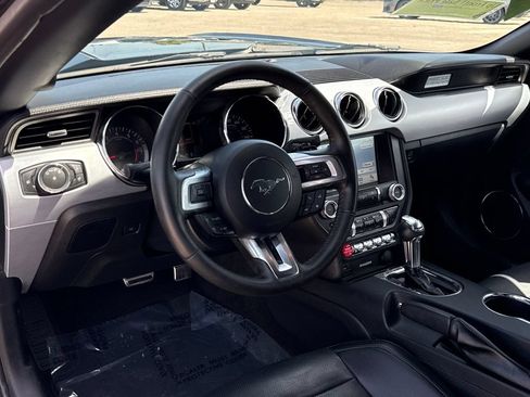 Used 2017 Ford Mustang Premium RWD image 6