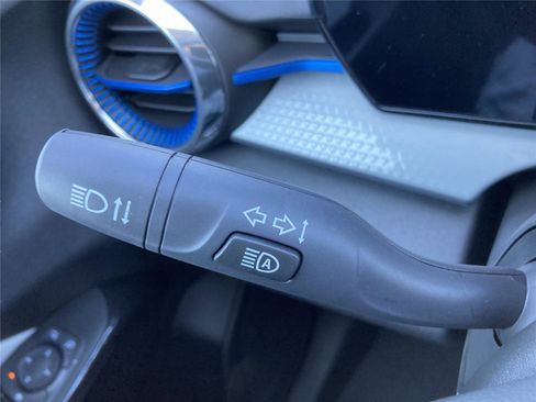 New 2026 Chevrolet Trax LT w/ Driver Confidence Package image 11