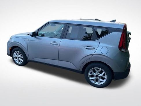 Used 2022 Kia Soul LX w/ Technology Package FWD image 7