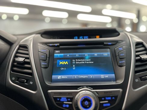 Used 2016 Hyundai Elantra Limited w/ Option Group 04 image 18