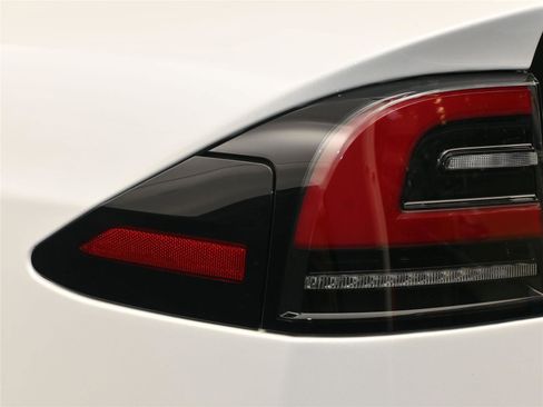 Used 2023 Tesla Model X image 38