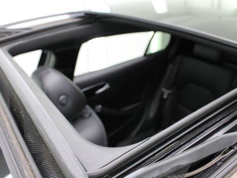 Used 2019 Mercedes-Benz GLA 250 image 26