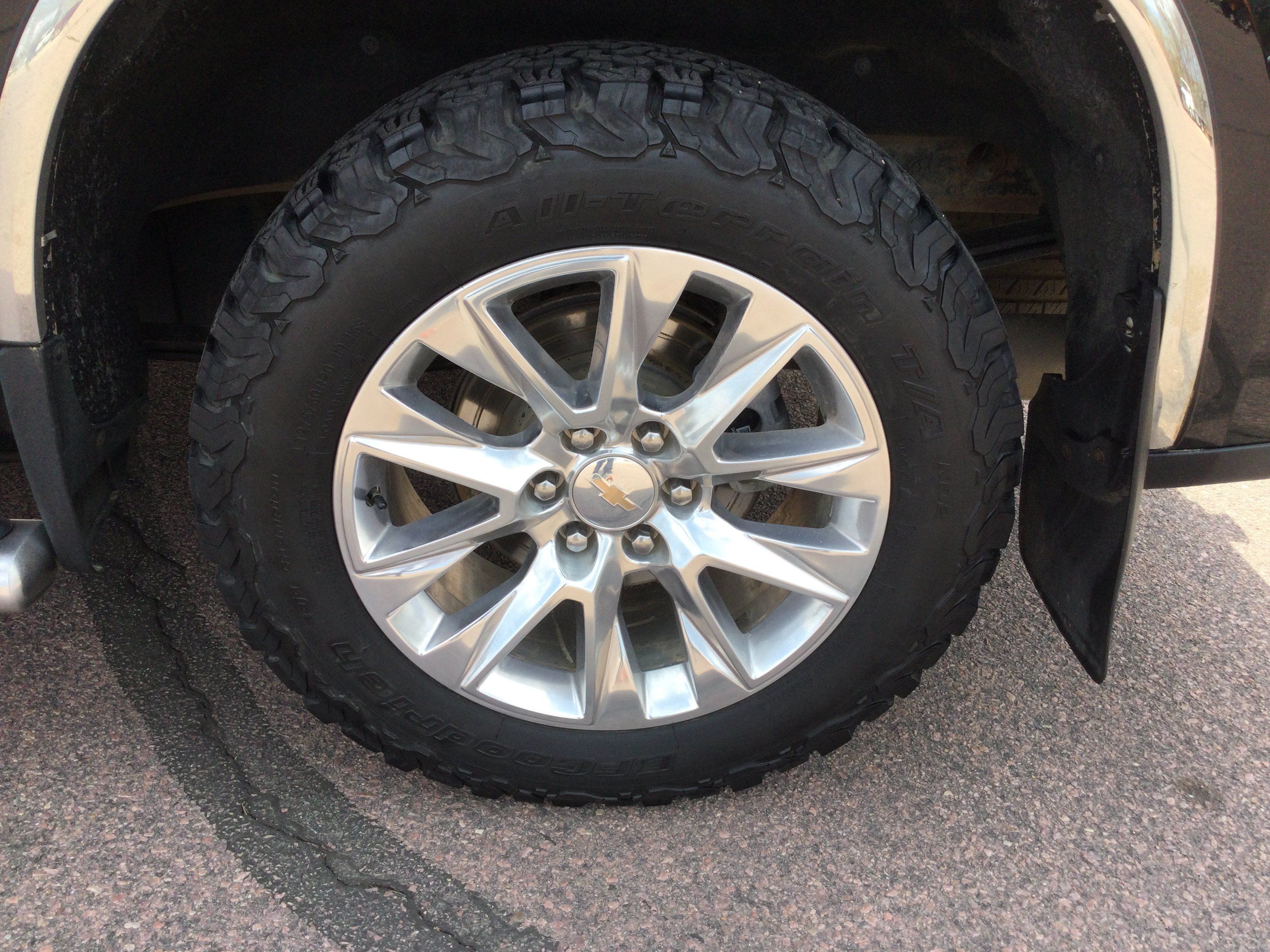 Used 2022 Chevrolet Silverado 1500 LTZ w/ LTZ Premium Package AWD/4WD image 6