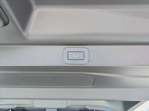 Certified 2024 Land Rover Range Rover SE AWD/4WD image 13