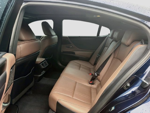 Used 2022 Lexus ES 350 Ultra Luxury w/ Accessory Package 2 FWD image 18