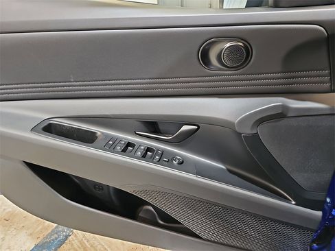 New 2026 Hyundai Elantra Sport image 25