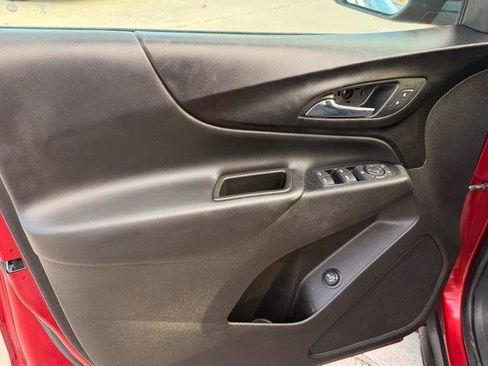 Used 2019 Chevrolet Equinox LT image 9