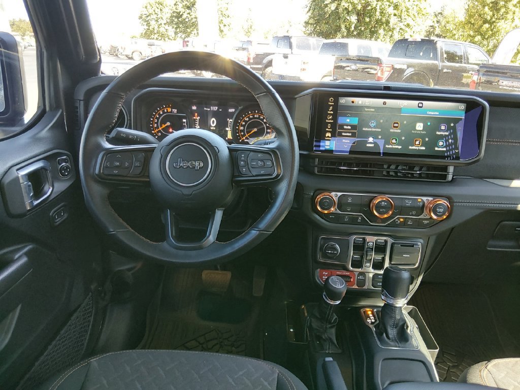 Used 2025 Jeep Gladiator Mojave w/ Safety Group AWD/4WD image 11