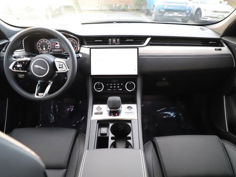 New 2026 Jaguar F-PACE R-Dynamic S image 15