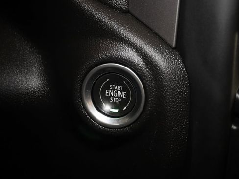 Used 2023 Chevrolet Silverado 1500 Custom image 24