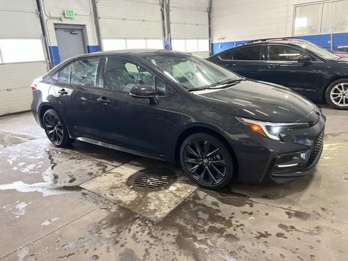 Used 2023 Toyota Corolla SE image 7