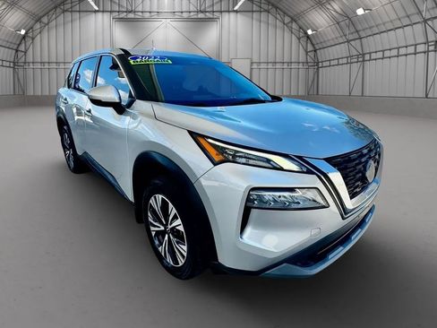 Used 2022 Nissan Rogue SV FWD image 3