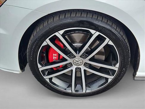 Used 2017 Volkswagen GTI Sport image 22