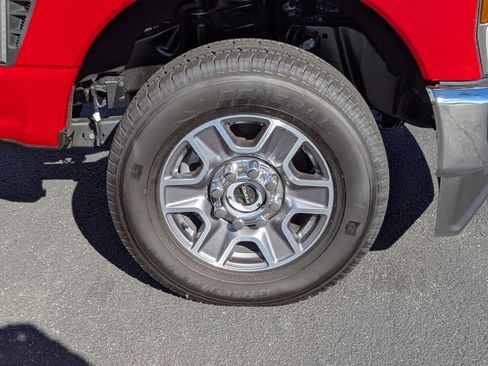 New 2025 Ford F250 XLT w/ F-250 >10K GVWR Package image 10