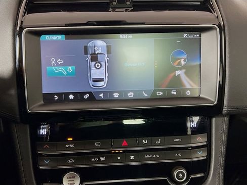 Used 2020 Jaguar F-PACE Prestige image 15