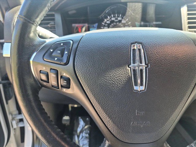 Used 2013 Lincoln MKS AWD image 29