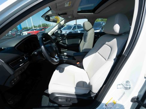Certified 2024 Honda Civic Touring image 8