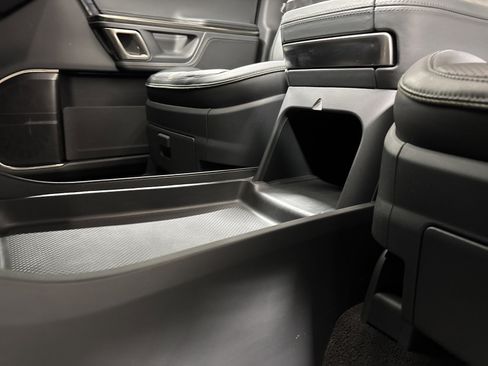 Used 2022 Rivian R1T Launch Edition image 31