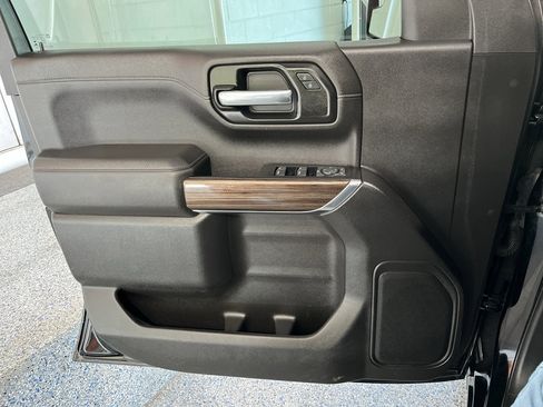 Used 2022 Chevrolet Silverado 1500 RST image 25