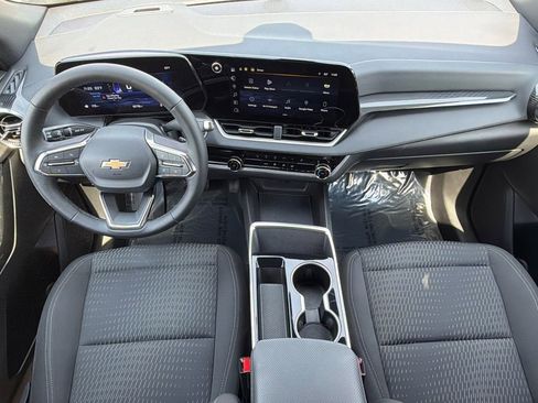 Used 2025 Chevrolet Equinox LT FWD image 23