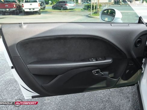 Used 2015 Dodge Challenger SRT Hellcat image 15