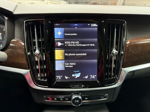 Used 2017 Volvo S90 T6 Momentum w/ Vision Package AWD/4WD image 19