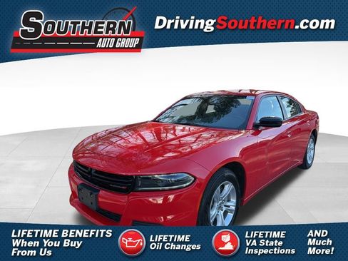 Used 2023 Dodge Charger SXT image 1