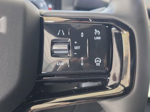 Used 2024 Land Rover Range Rover Evoque S AWD/4WD image 28