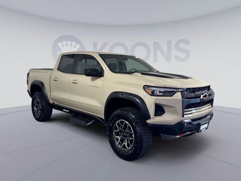Used 2023 Chevrolet Colorado ZR2 w/ ZR2 Convenience Package III AWD/4WD image 10
