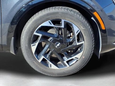 Used 2023 Kia Sportage SX image 4