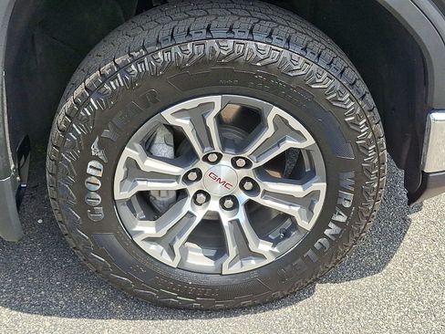 Used 2023 GMC Sierra 1500 SLE AWD/4WD image 8
