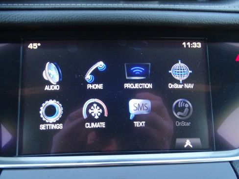 Used 2017 Cadillac XT5 Luxury image 29