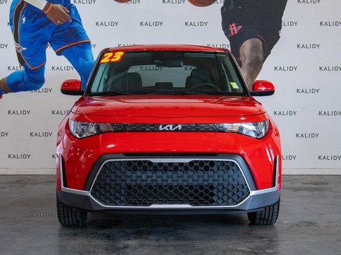 Used 2023 Kia Soul LX image 19