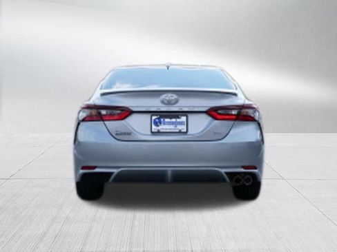 Used 2024 Toyota Camry SE w/ Convenience Package FWD image 6