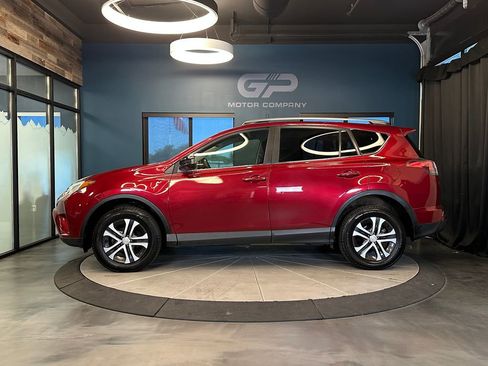 Used 2018 Toyota RAV4 LE w/ All Weather Liner Package AWD/4WD image 6