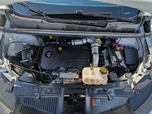 Used 2022 Chevrolet Trax LT w/ LT Convenience Package image 25