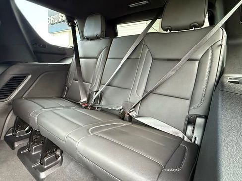 Used 2023 GMC Yukon XL Denali image 19