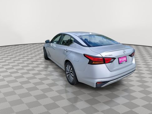 Used 2023 Nissan Altima 2.5 SV image 6