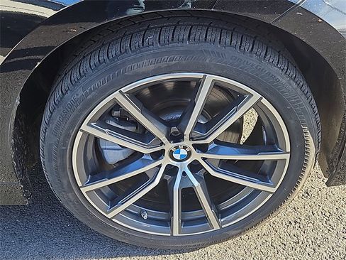 Used 2020 BMW 330i xDrive Sedan w/ Driving Assistance Package image 10
