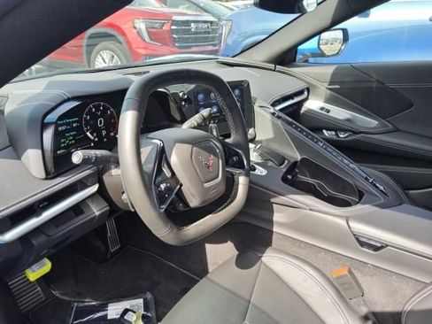 Used 2023 Chevrolet Corvette Stingray Coupe RWD image 3