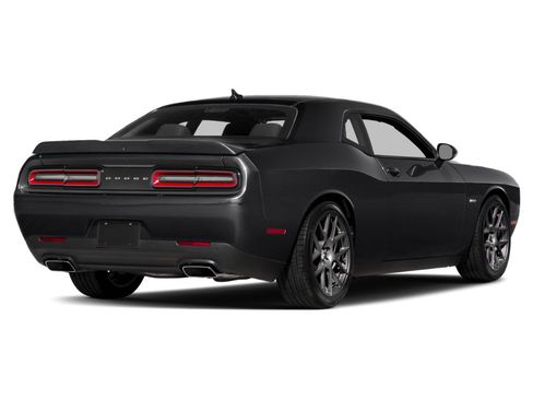 Used 2015 Dodge Challenger SXT image 34