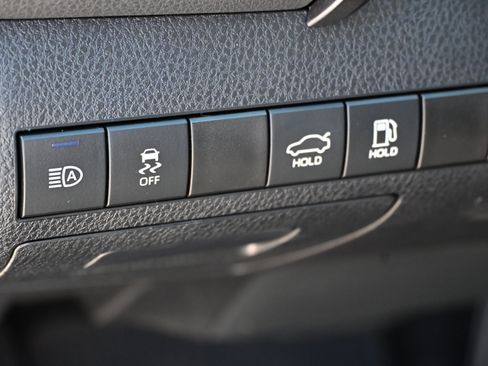Used 2023 Toyota Camry XSE FWD image 23