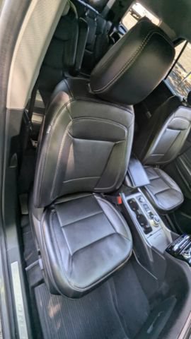 Used 2023 Ford Explorer Limited w/ Equipment Group 301A AWD/4WD image 18
