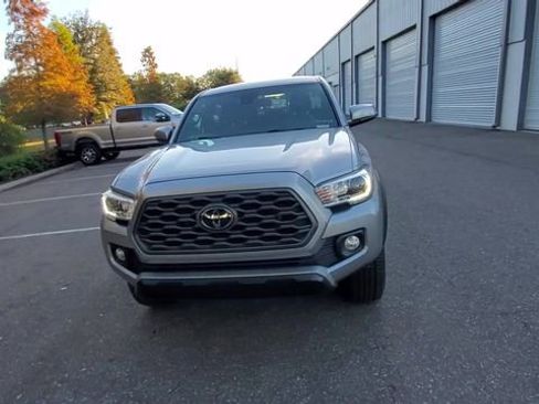 Used 2021 Toyota Tacoma TRD Off-Road image 3