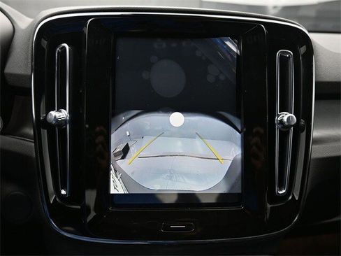 New 2024 Volvo XC40 Recharge Plus w/ Protection Package Premier image 11