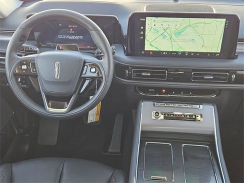 New 2026 Lincoln Aviator 2WD image 25
